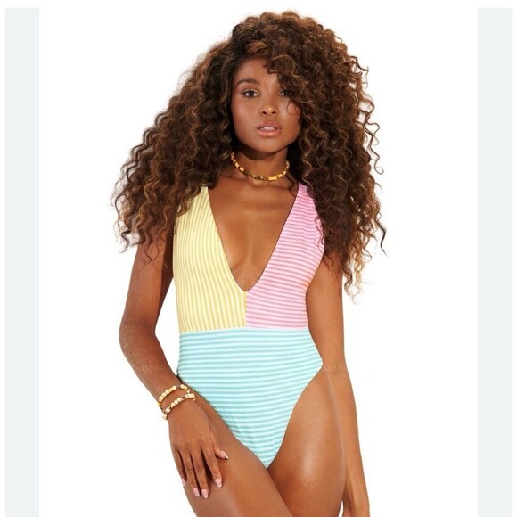 Maaji M STRIPES Floral Kristin Reversible Swimsuit * FLAWED* Seam Repair 1/4 In - Picture 6 of 14